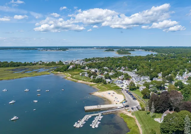 33rd image of 21 Clubhouse Dr, Pocasset, MA 02559 | MLS# 22604050