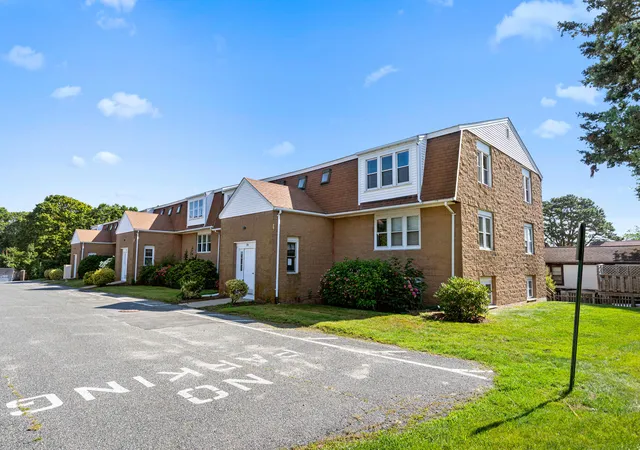 1st image of 24 Bettys Pond Rd #APT P, Hyannis, MA 02601 | MLS# 22603860