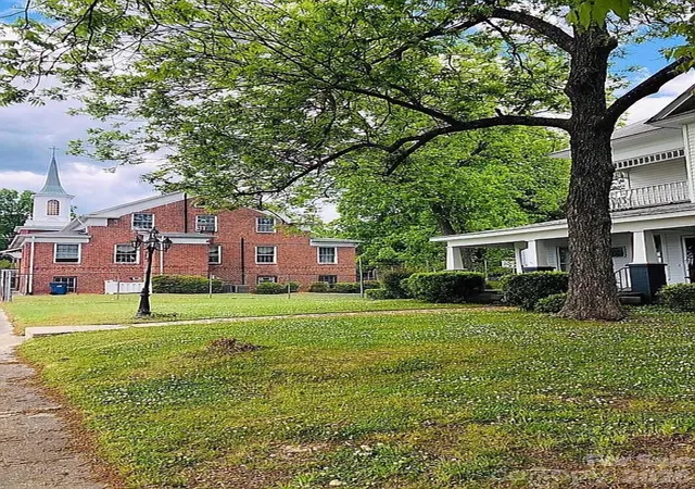 Photo 4 of Single family home for sale at 115 S Pearl St, Troy, NC 27371 | MLS# 4194779 | Listing updated on 2026-08-22