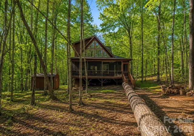 5th image of 204 Mountain Vista Dr, Nebo, NC 28761 | MLS# 4330254