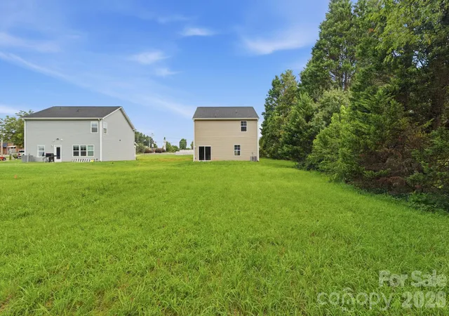Photo 4 of Single family home for sale at 1820 Safriet Rd, Statesville, NC 28677 | MLS# 4390167 | Listing updated on 2026-10-05