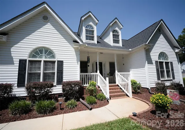 Photo 3 of Sale Pending at 115 Providence Pl, York, SC 29745 | MLS# 4390448 | Listing updated on 2026-08-27