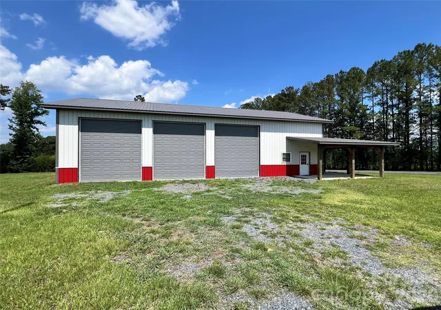 Photo 2 of House for sale at 510 Lillys Brg Rd, Mount Gilead, NC 27306 | MLS# 4399524 | Listing updated on 2026-07-02