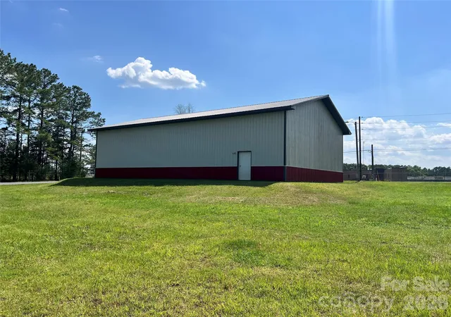 Photo 5 of House for sale at 510 Lillys Brg Rd, Mount Gilead, NC 27306 | MLS# 4399524 | Listing updated on 2026-07-02