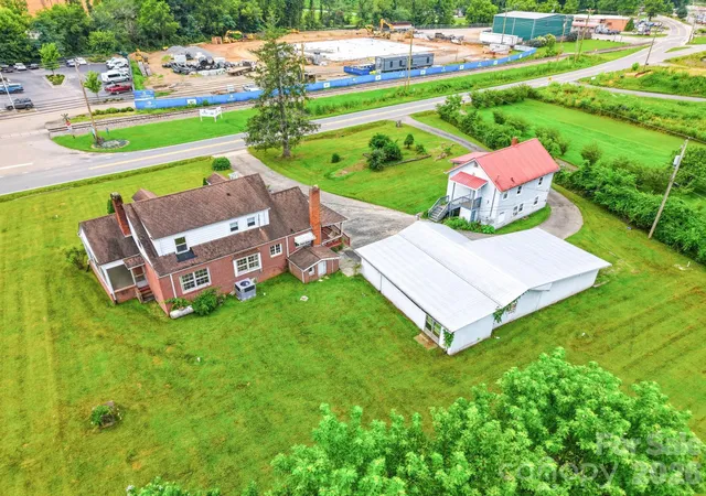 Photo 1 of House for sale at 783 Skyland Dr, Sylva, NC 28779 | MLS# 4401955 | Listing updated on 2026-08-04