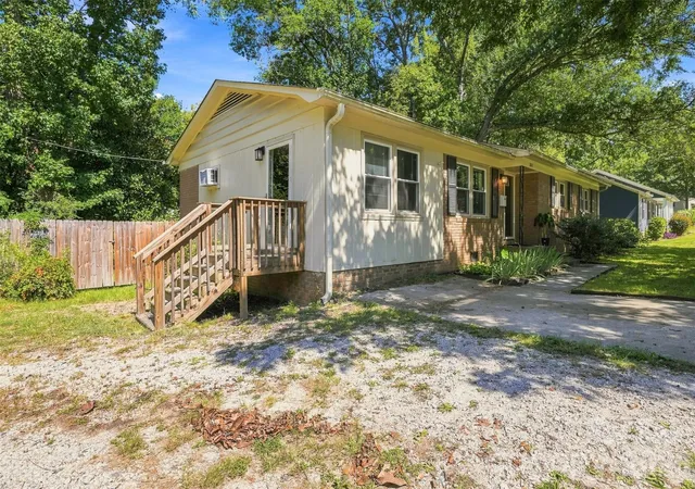 Photo 5 of Single family home for sale at 209 Azalea Rd, Lancaster, SC 29720 | MLS# 4403181 | Listing updated on 2026-08-23