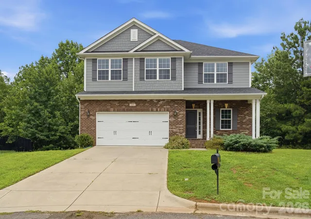 Photo 1 of Single family home for sale at 123 Bunker Hl Ln, Statesville, NC 28677 | MLS# 4408443 | Listing updated on 2026-08-23