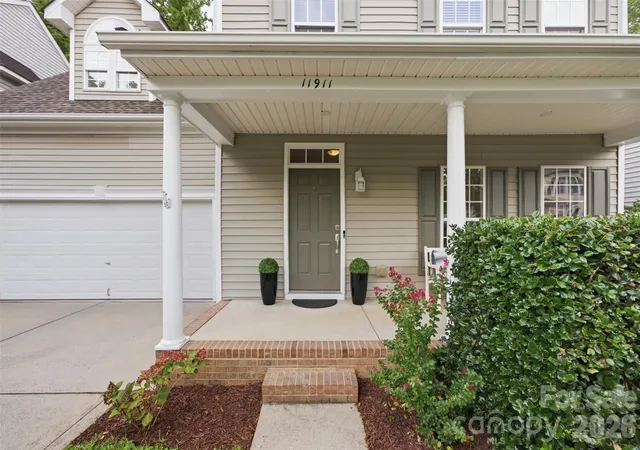 Photo 3 of Single family home for sale at 11911 Royal Castle Ct, Charlotte, NC 28277 | MLS# 4408967 | Listing updated on 2026-09-22