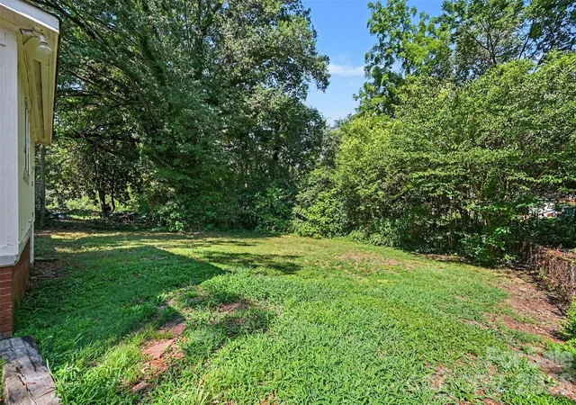 Photo 42 of Single family home for sale at 4421 Knollcrest Dr, Charlotte, NC 28208 | MLS# 4409172 | Listing updated on 2026-09-07