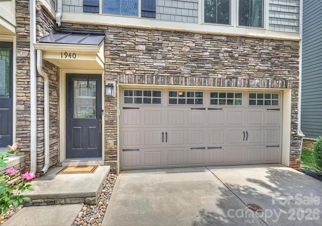3rd image of 1940 Catkin Ln, Charlotte, NC 28205 | MLS# 4411056
