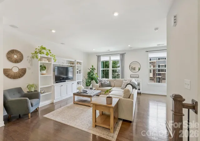 5th image of 1940 Catkin Ln, Charlotte, NC 28205 | MLS# 4411056