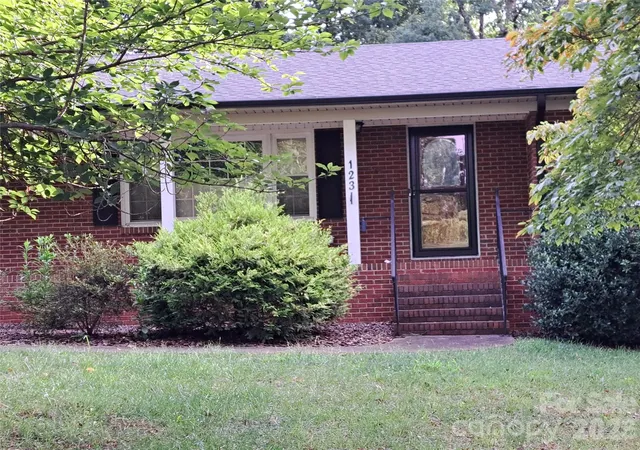 Photo 1 of Single family home for sale at 123 Softwind Ln, Concord, NC 28025 | MLS# 4413038 | Listing updated on 2026-09-05