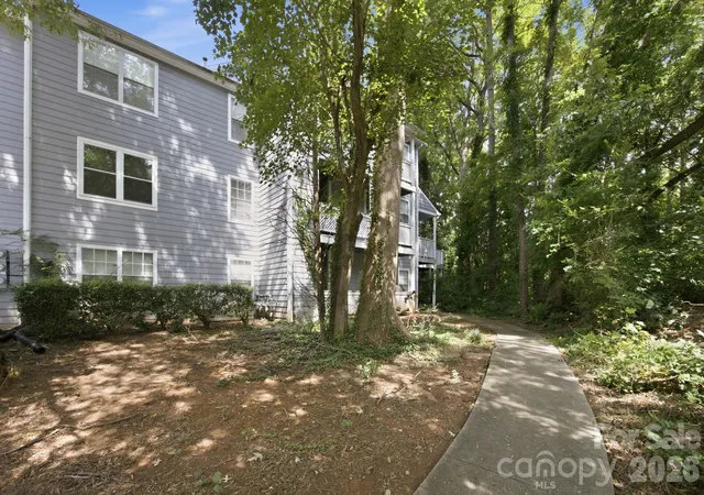 Condo for sale at 6005 Pinebark Ct, Charlotte, NC 28212 | MLS# 4413145