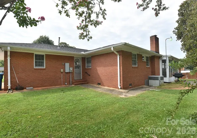 26th image of 1036 S Rowan Cir, Salisbury, NC 28146 | MLS# 4413499