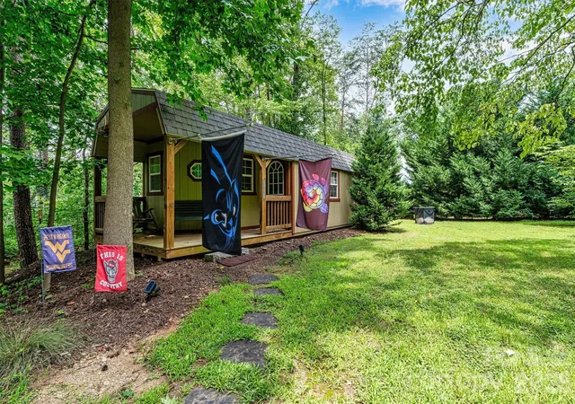 30th image of 7697 Katherine Dr, Denver, NC 28037 | MLS# 4414395