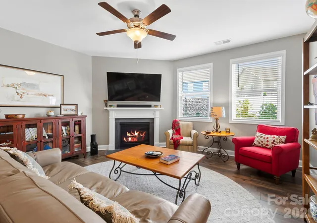 4th image of 78 Fox Cove Rd, Hendersonville, NC 28792 | MLS# 4415476