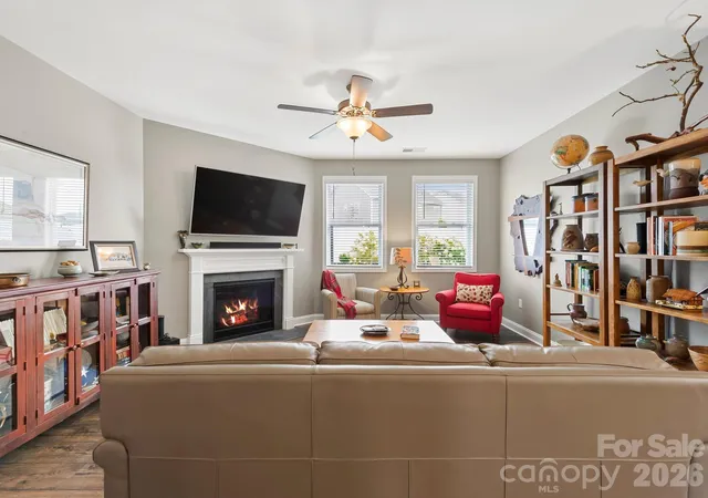 5th image of 78 Fox Cove Rd, Hendersonville, NC 28792 | MLS# 4415476