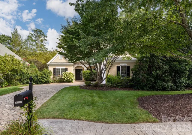 5th image of 8 Clovelly Wy, Asheville, NC 28803 | MLS# 4415587