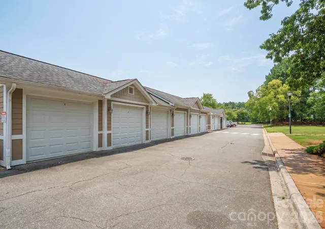 48th image of 637 Williamson Rd #309, Mooresville, NC 28117 | MLS# 4415751