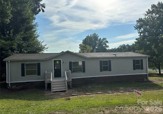 1st image of 141 Patricia St, Lancaster, SC 29720 | MLS# 4416042