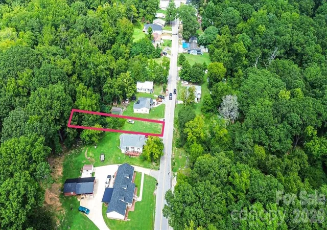 3rd image of 13 Magnolia St, York, SC 29745 | MLS# 4416119