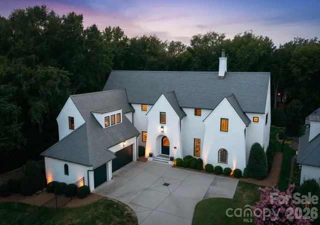Photo 1 of Sale Pending at 4709 Ockley Manor Ln, Charlotte, NC 28226 | MLS# 4416742 | Listing updated on 2026-08-28