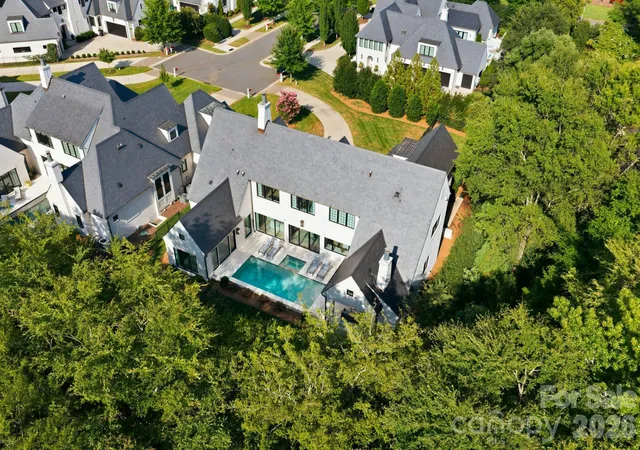 Photo 43 of Sale Pending at 4709 Ockley Manor Ln, Charlotte, NC 28226 | MLS# 4416742 | Listing updated on 2026-08-28