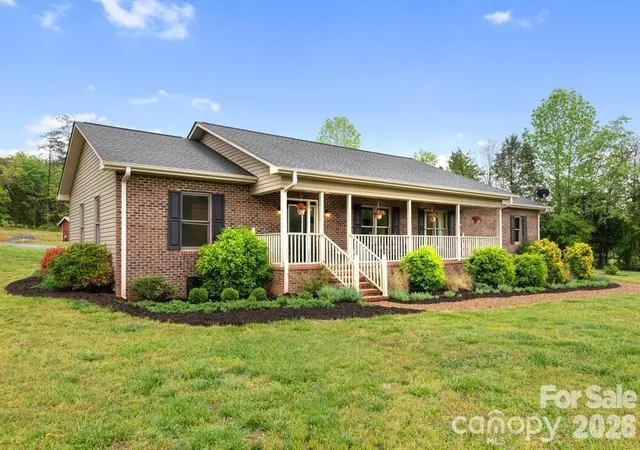 Photo 1 of Single family home for sale at 1091 Bill Collins Rd, Columbus, NC 28722 | MLS# 4416811 | Listing updated on 2026-09-30