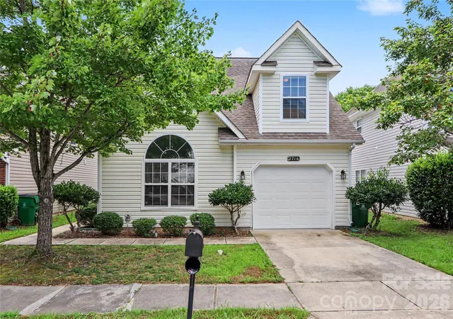 2nd image of 2716 Rozzelles Landing Dr, Charlotte, NC 28214 | MLS# 4417221