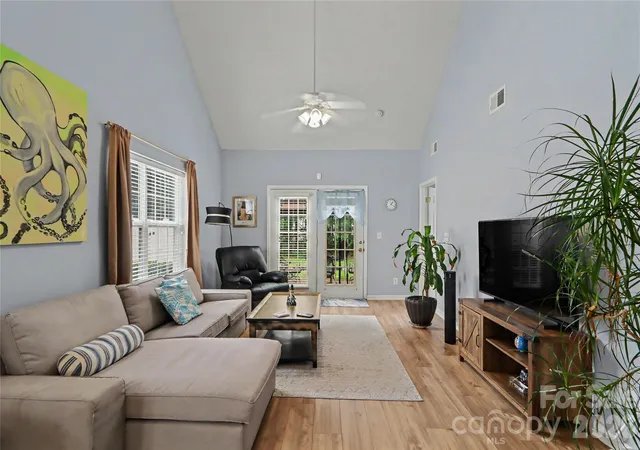 3rd image of 2716 Rozzelles Landing Dr, Charlotte, NC 28214 | MLS# 4417221