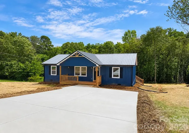 Photo 1 of Single family home for sale at 2953 Link Dr, Granite Falls, NC 29630 | MLS# 4417266 | Listing updated on 2026-09-05
