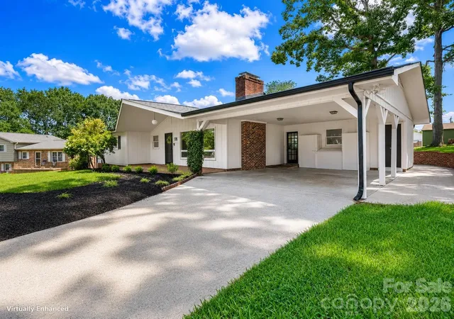 Photo 3 of Single family home for sale at 178 Trailwood Dr, Forest City, NC 28043 | MLS# 4417295 | Listing updated on 2026-08-27