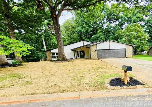 2nd image of 7424 Lawyers Station Dr, Mint Hill, NC 28227 | MLS# 4417385