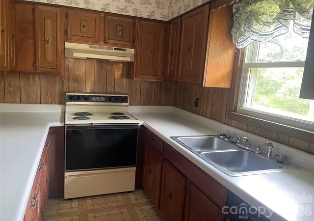 Photo 4 of Single family home for sale at 187 River Hills Dr, Forest City, NC 28043 | MLS# 4417386 | Listing updated on 2026-10-09