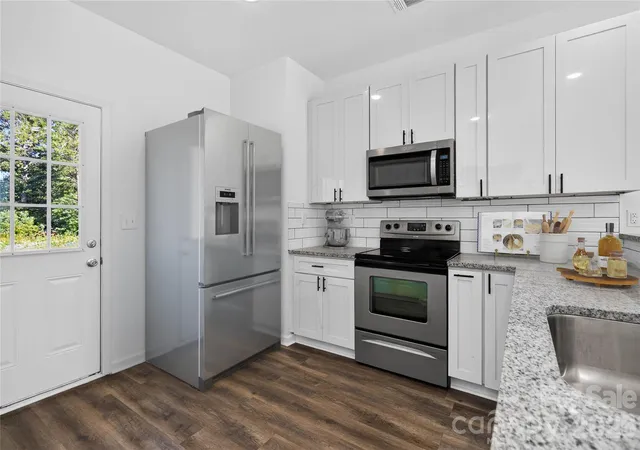 3rd image of 2110 Pinnacle View Dr, Kings Mountain, NC 28086 | MLS# 4417391