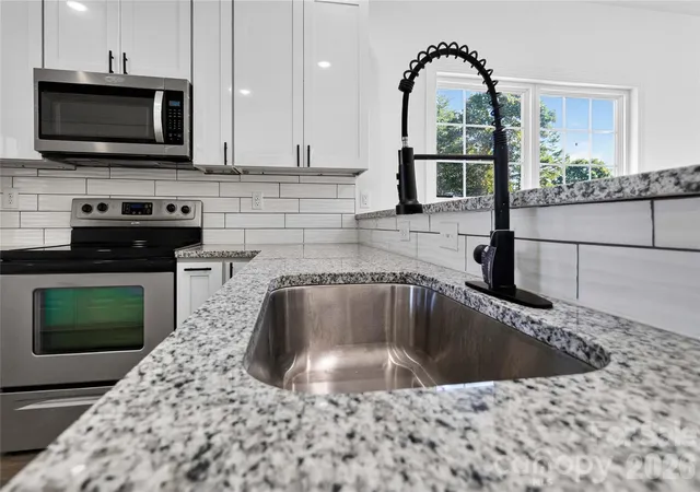 4th image of 2110 Pinnacle View Dr, Kings Mountain, NC 28086 | MLS# 4417391