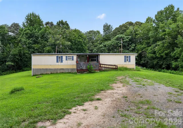 1st image of 5146 Gross Rd, Hickory, NC 28602 | MLS# 4417392