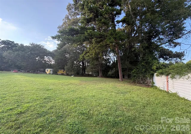 4th image of 875 Hilldale Dr, Lancaster, SC 29720 | MLS# 4417415