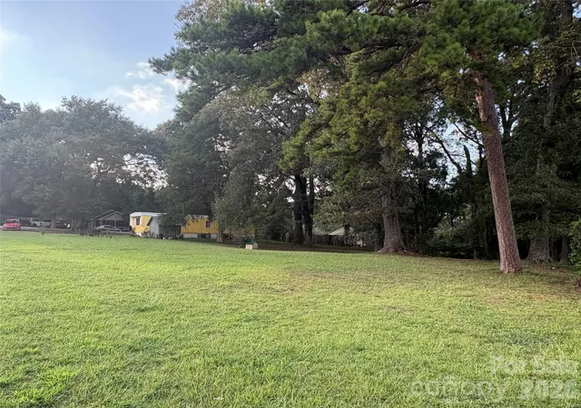 5th image of 875 Hilldale Dr, Lancaster, SC 29720 | MLS# 4417415