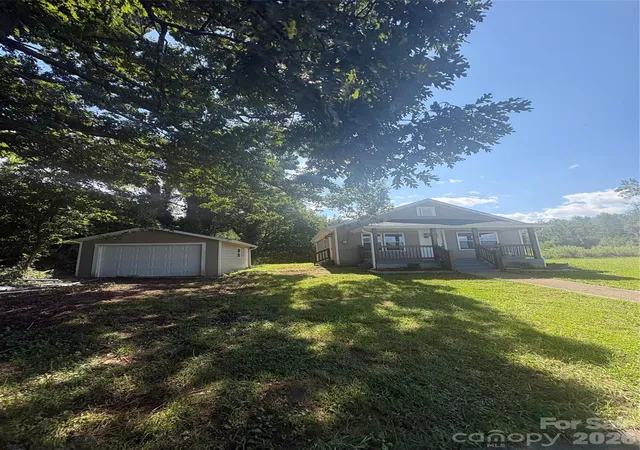 Photo 1 of Single family home for sale at 43 Lester Hollifield Rd, Marion, NC 28752 | MLS# 4417429 | Listing updated on 2026-08-23