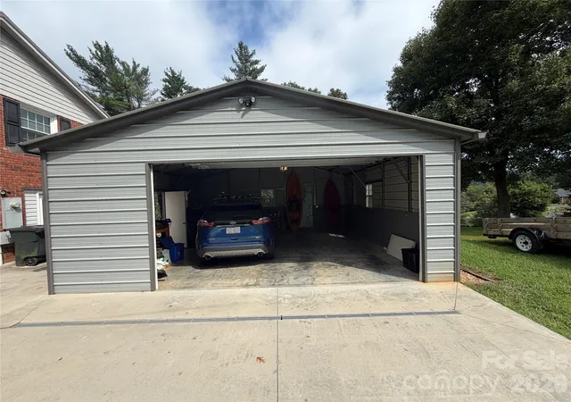 Photo 40 of Single family home for sale at 1000 Beaumont Poplar St, North Wilkesboro, NC 28659 | MLS# 4417432 | Listing updated on 2026-08-25