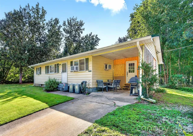 2nd image of 55 Edwards Dr, Nebo, NC 28761 | MLS# 4417436