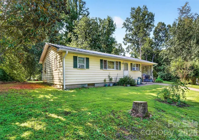 3rd image of 55 Edwards Dr, Nebo, NC 28761 | MLS# 4417436