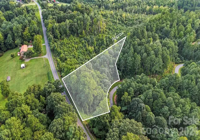 2nd image of 1207 Lake Vista Dr Ne, Valdese, NC 28690 | MLS# 4417505