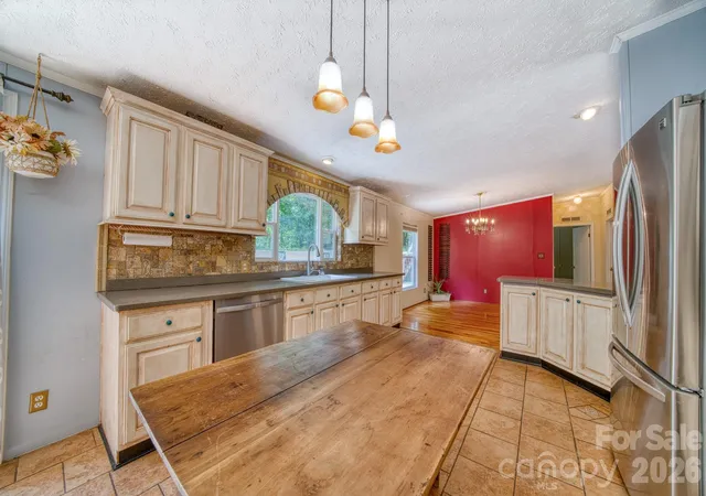 Photo 1 of Single family home for sale at 18 Henry White Ln, Leicester, NC 28748 | MLS# 4419769 | Listing updated on 2026-09-05