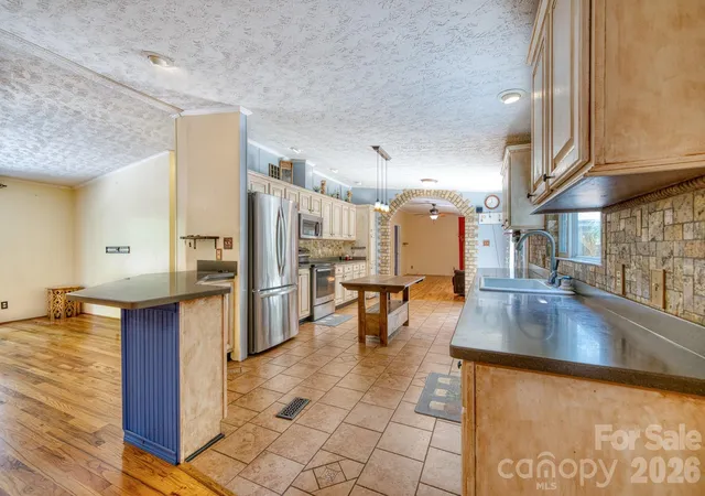 Photo 4 of Single family home for sale at 18 Henry White Ln, Leicester, NC 28748 | MLS# 4419769 | Listing updated on 2026-09-05