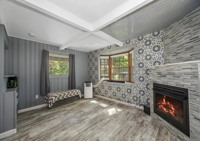 Photo 4 of Sale Pending at 214 Mechanic St, Foxboro, MA 02035 | MLS# 73562255 | Listing updated on 2026-09-10