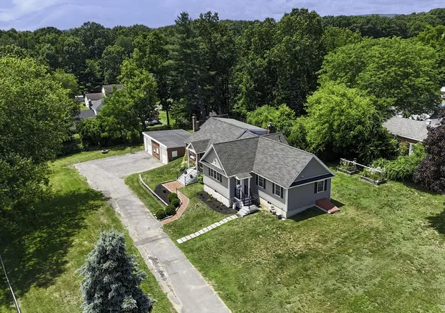 42nd image of 20 Mountain View St, South Hadley, MA 01075 | MLS# 73564256