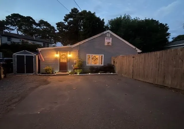 26th image of 19 Water, Swansea, MA 02777 | MLS# 73559638