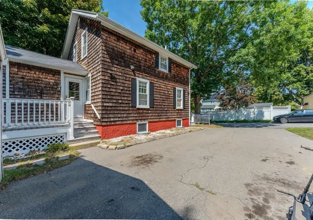 Photo 3 of Single family home for sale at 135 Thurber Ave, Somerset, MA 02725 | MLS# 73569934 | Listing updated on 2026-10-06